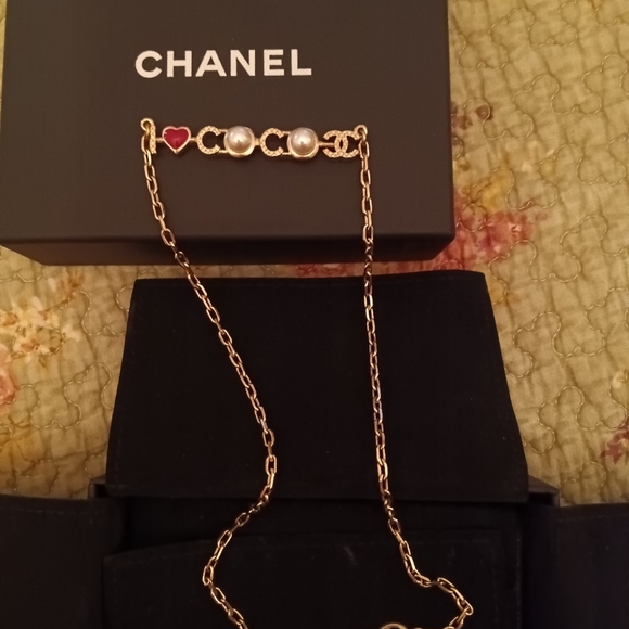 Authentic 2017 Chanel Necklace - Picture 8 of 11